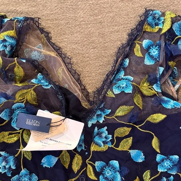 Elegant Floral Embroidered Mini Dress Marchesa Notte - Picture 4 of 6